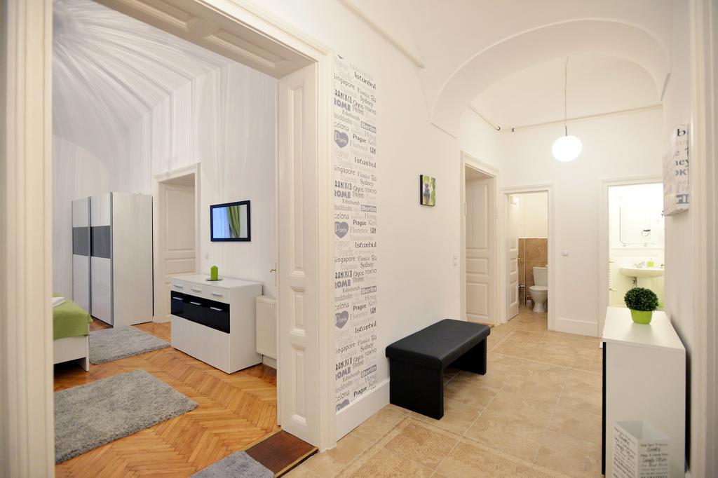 Varkapitany Apartman Eger Exterior photo