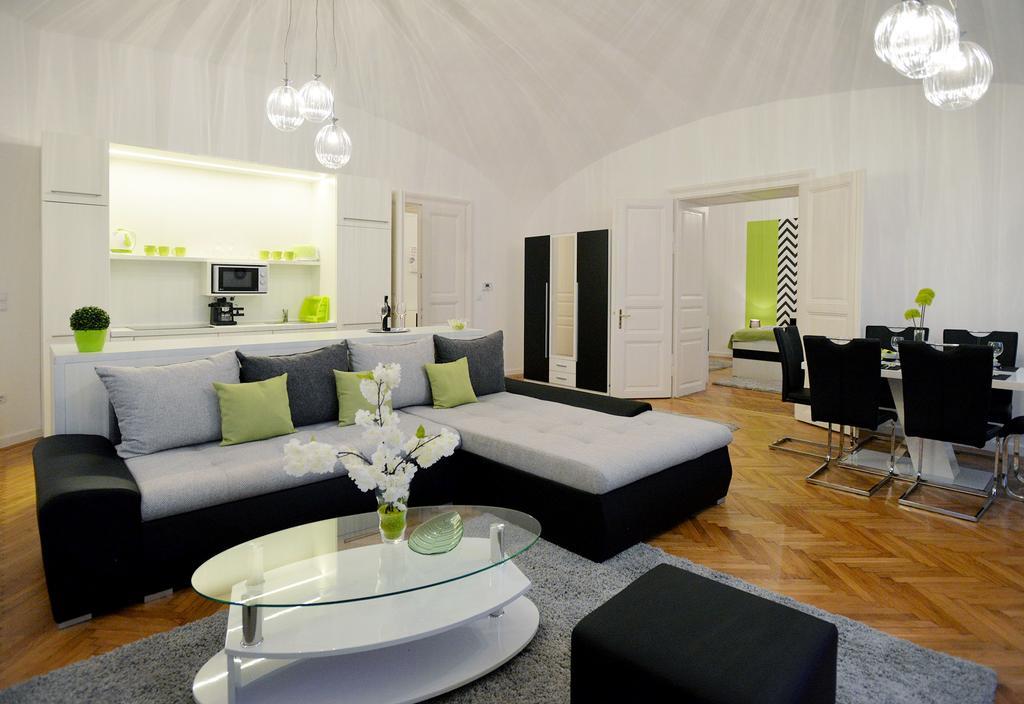 Varkapitany Apartman Eger Exterior photo